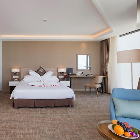 Comodo Nha Trang Hotel Buitenkant foto