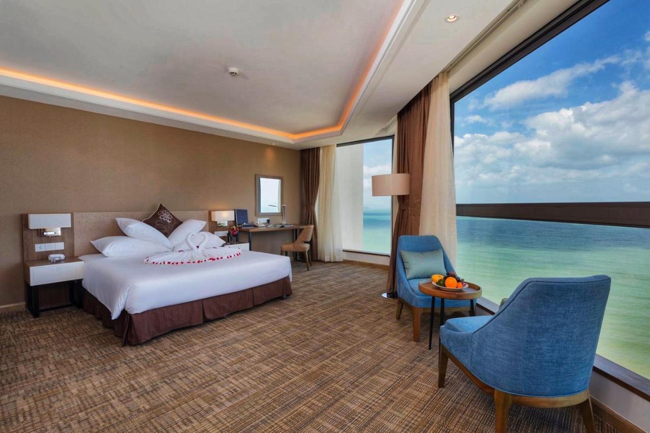 Comodo Nha Trang Hotel Buitenkant foto