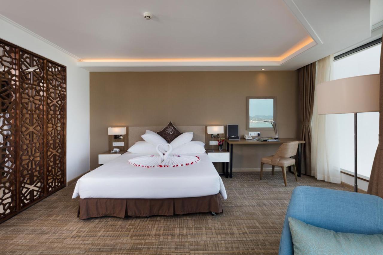 Comodo Nha Trang Hotel Buitenkant foto