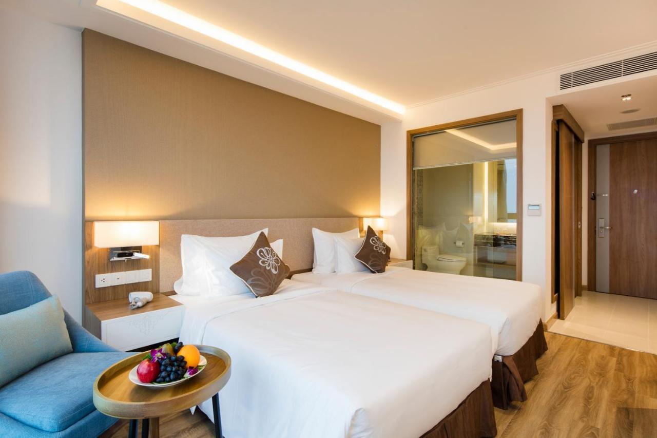Comodo Nha Trang Hotel Buitenkant foto