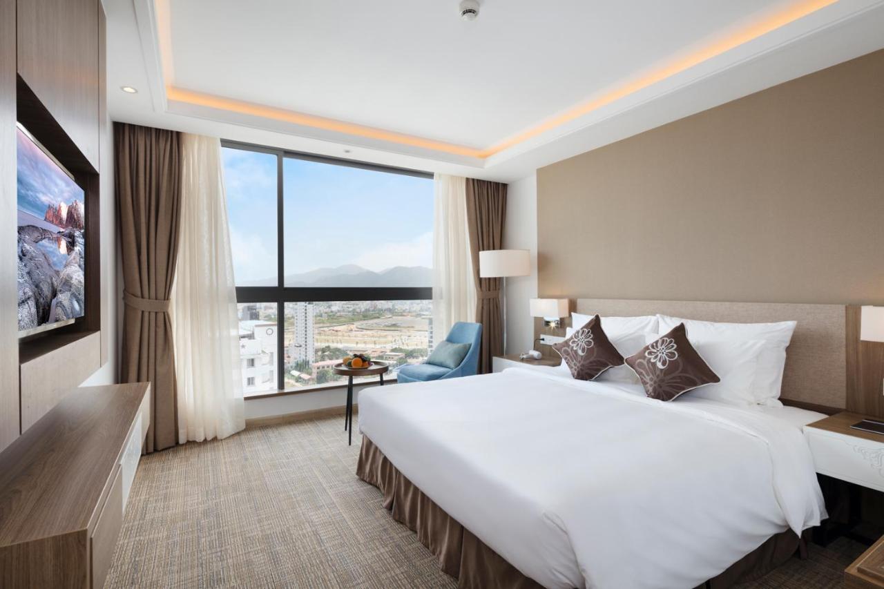 Comodo Nha Trang Hotel Buitenkant foto