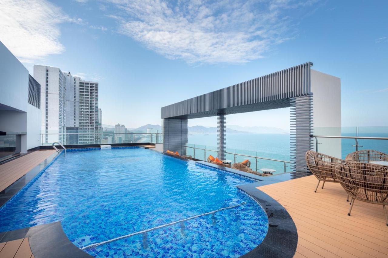Comodo Nha Trang Hotel Buitenkant foto