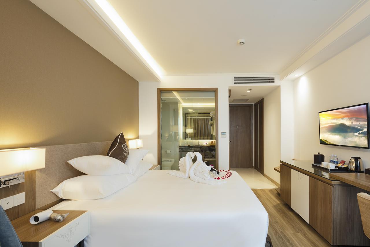 Comodo Nha Trang Hotel Buitenkant foto