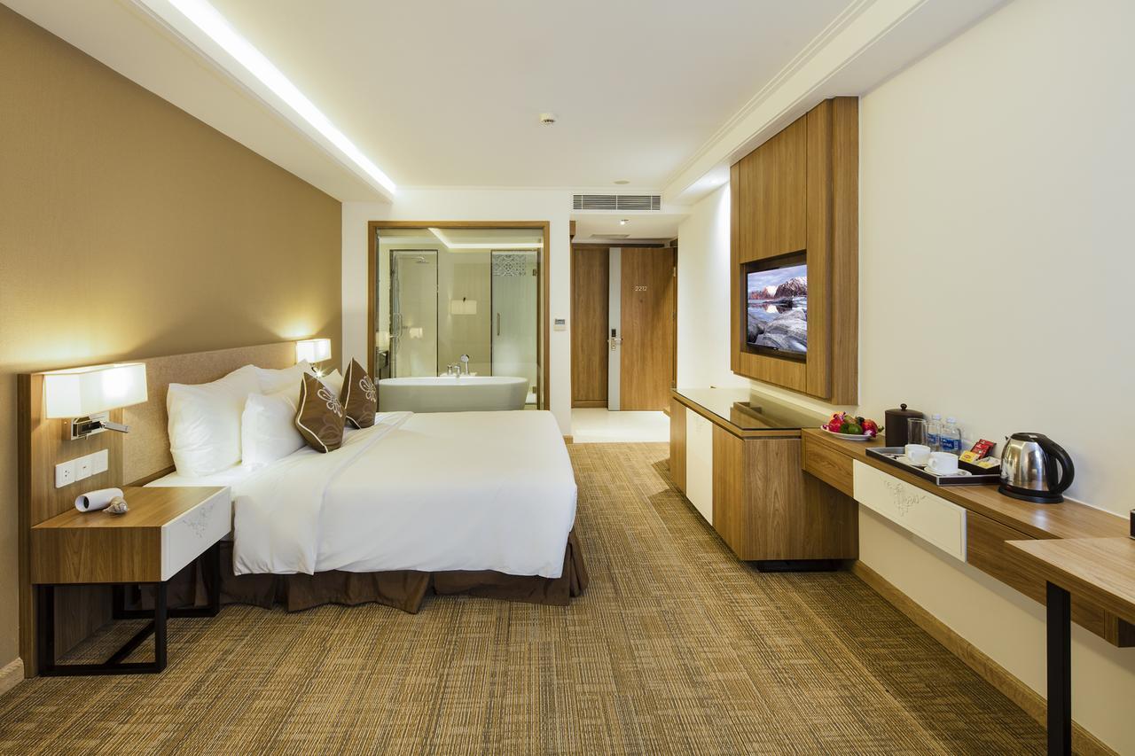 Comodo Nha Trang Hotel Buitenkant foto