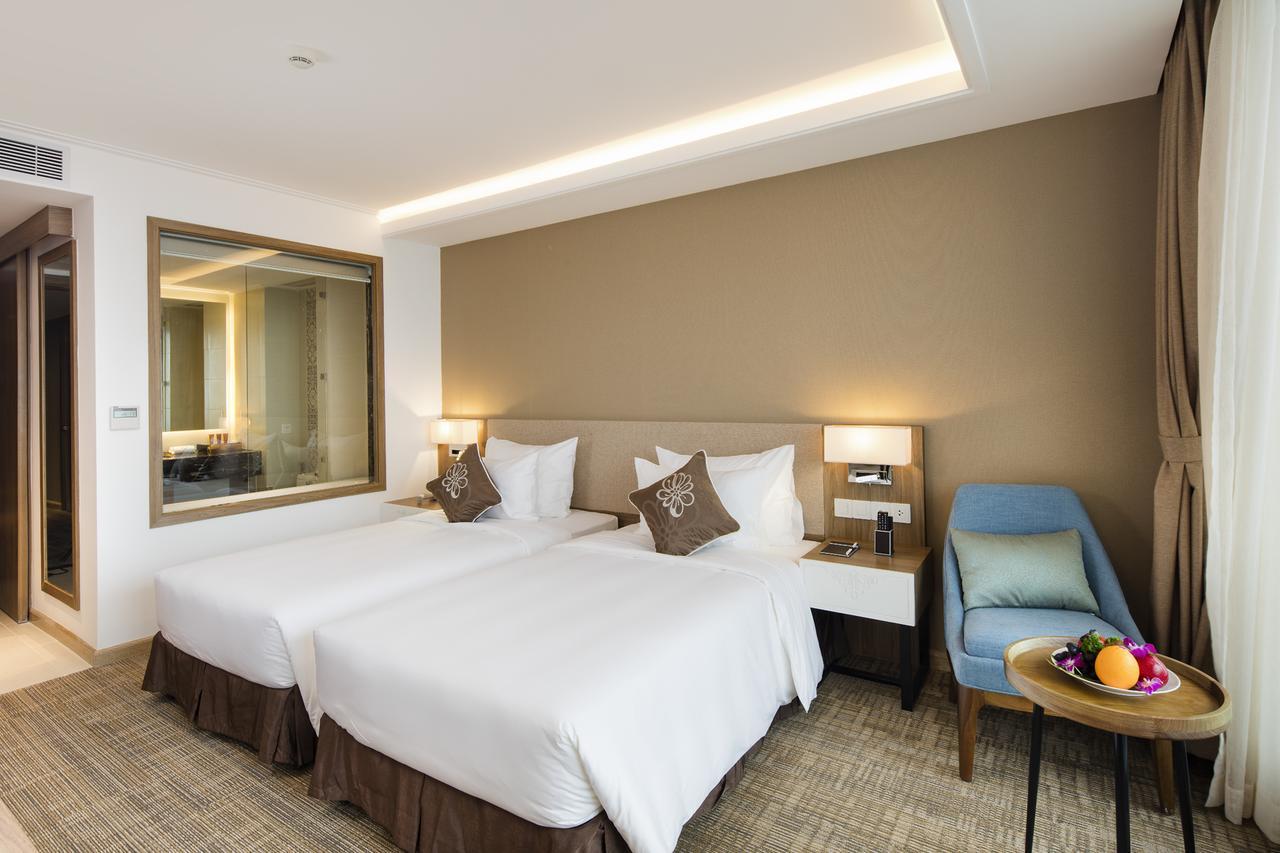 Comodo Nha Trang Hotel Buitenkant foto