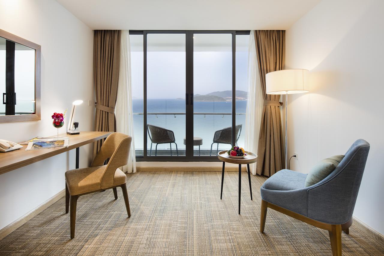 Comodo Nha Trang Hotel Buitenkant foto