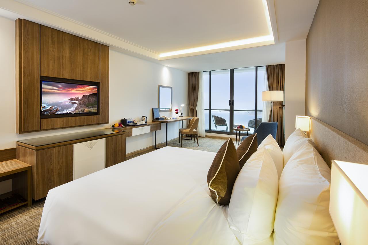 Comodo Nha Trang Hotel Buitenkant foto