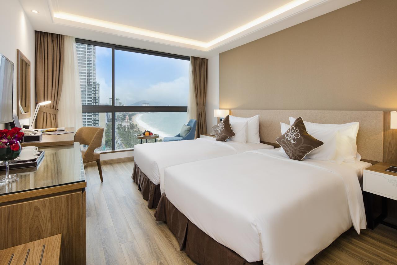 Comodo Nha Trang Hotel Buitenkant foto