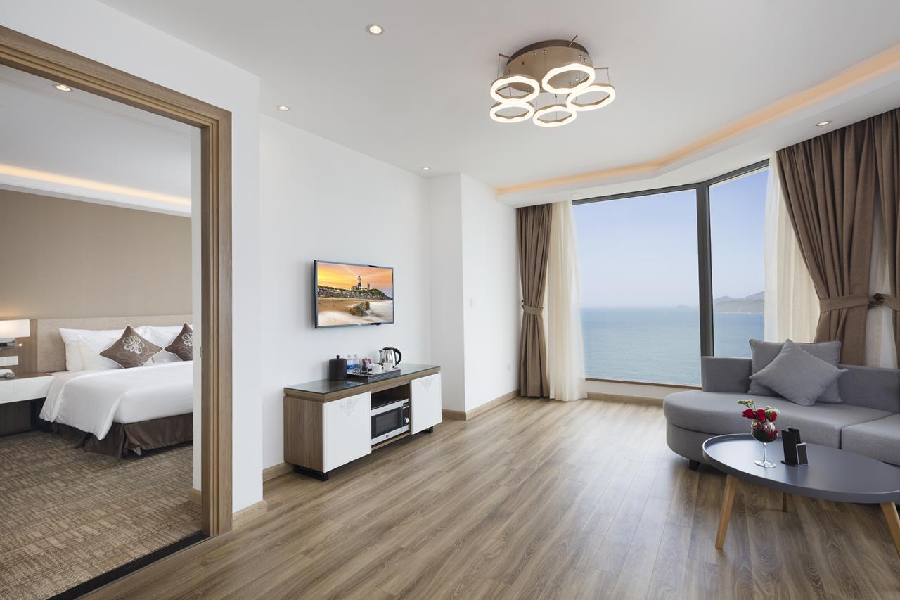 Comodo Nha Trang Hotel Buitenkant foto